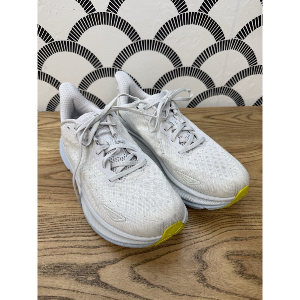 Hoka One One Women's Clifton 9 Size 9B 1127896 Running Shoes White Blue Soles